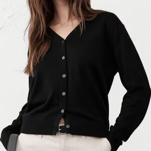 Banana Republic Women's Classic Black Cardigan XS